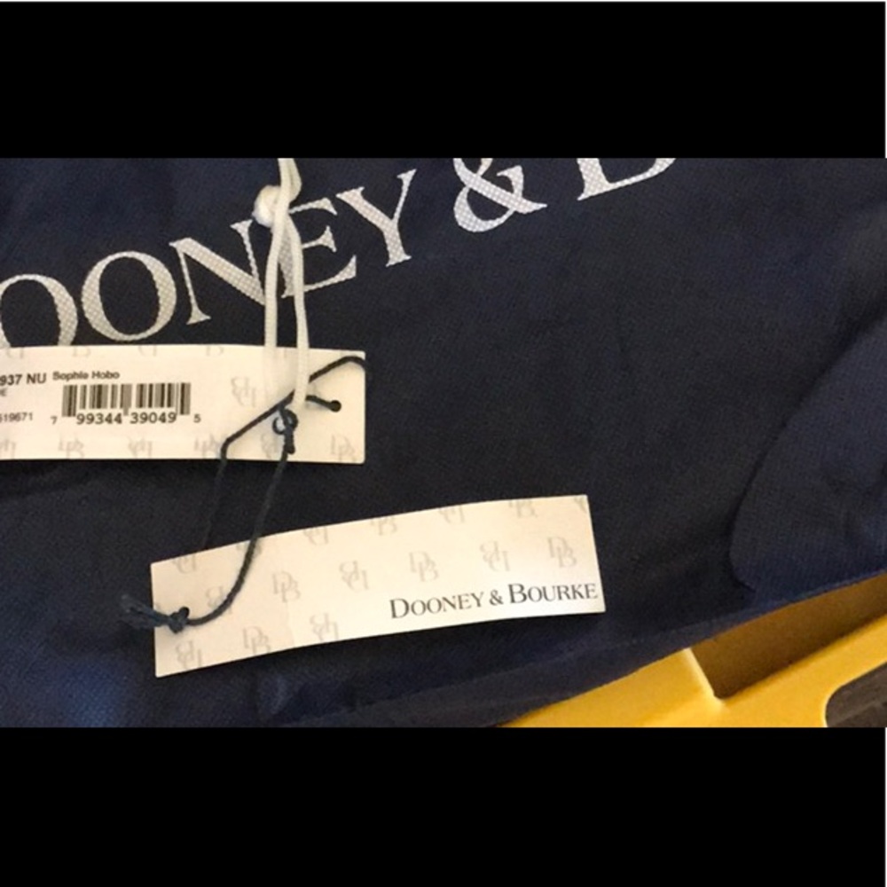 Dooney & Bourke Tan and Black Leather Shoulder Bag. NWOT - Picture 13 of 15